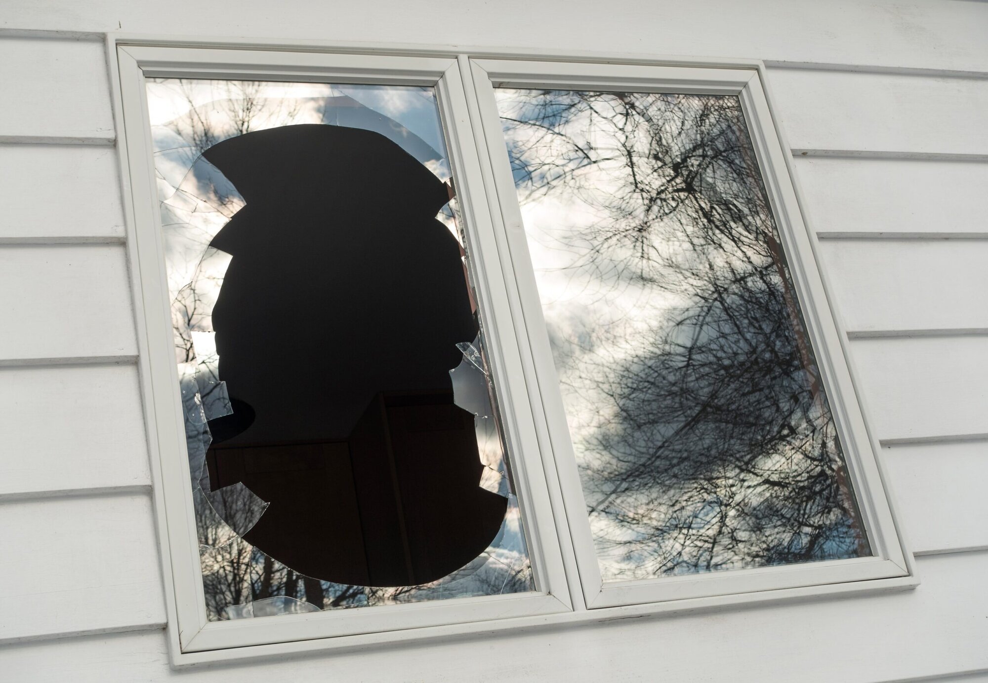 Best Locksmith Services | 24/7 Emergency Locksmiths | Essex 24/7 Locksmiths thief, burglary, break into, robber's hat, crowbar, masquerade, burglar, thief, thief, thief, thief, thief, burglary
